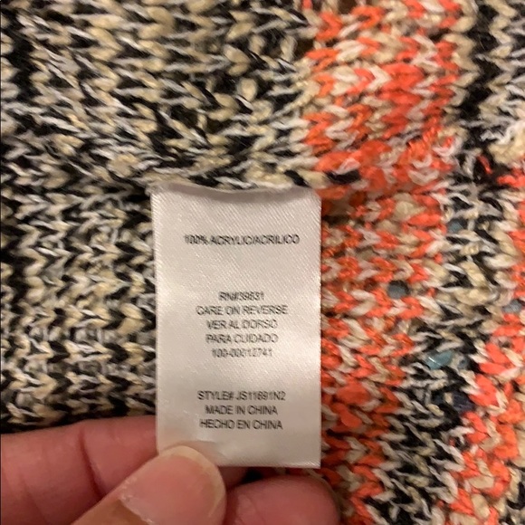 Women’s Cardigan - Picture 4 of 5